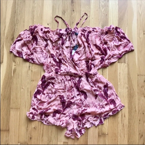 Topshop • Pink Playsuit, Summer Romper - Picture 4 of 8